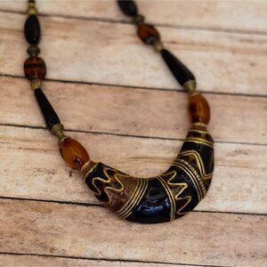 18 inch, Vintage Abstract Wavy Crescent Necklace by Chicos - X26